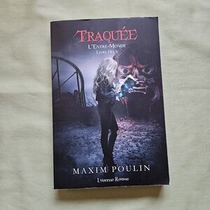 Traquée: L'Entre-Monde (French Edition) by Maxim Poulin Paperback